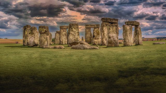 Dramatic Documentary Background - by Dreamnote Music