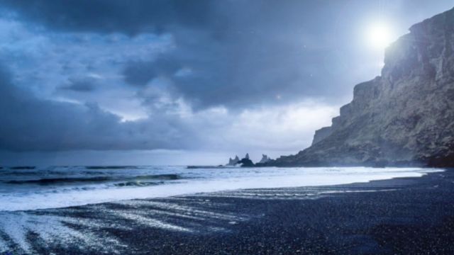 Emotional Atmospheric Cinematic Background - by Dreamnote Music