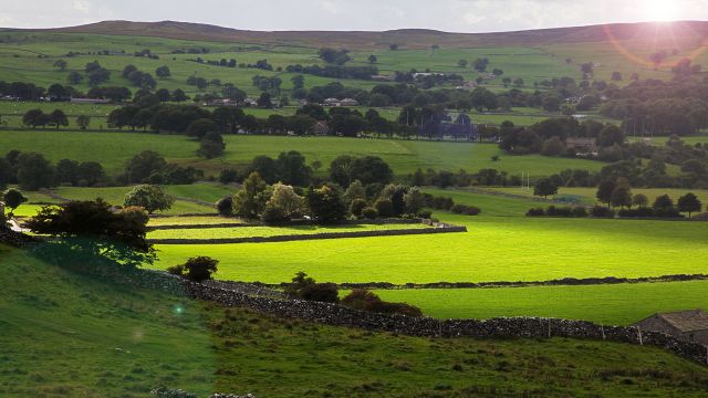 English Countryside - by Dreamnote Music