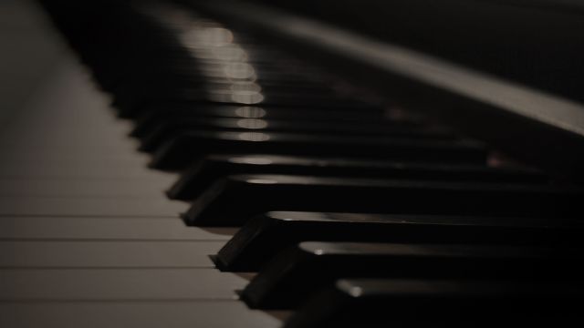 Sad Piano - by Dreamnote Music