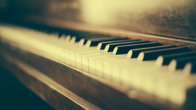 Sentimental Piano - by Dreamnote Music