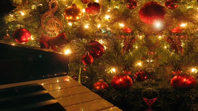 Silent Night Piano Solo - by Dreamnote Music