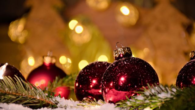 We Wish You a Merry Christmas - by Dreamnote Music